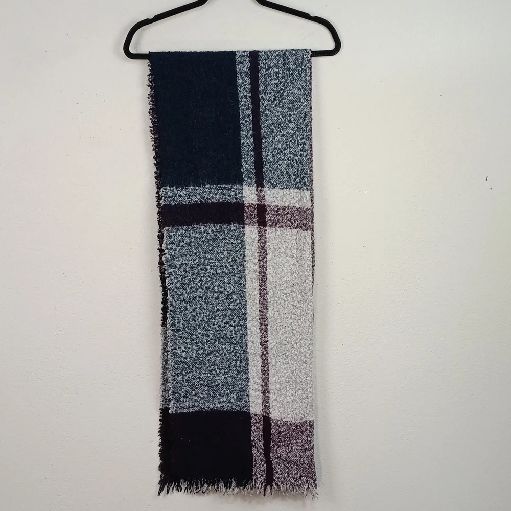 Womens Elegant Multicolor Plaid Textured Scarf